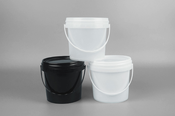 سطل پلاستیکی سیاه و سفید 18 لیتری PP 5 گالن درجه مواد غذایی